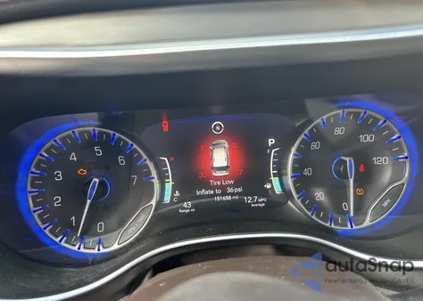 2017 Chrysler Pacifica Touring-L Plus z USA, uszkodzony, nr VIN 2C4RC1EGXHR660719